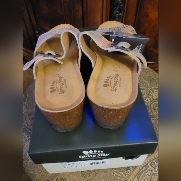 ‼️SOLD‼️🌟NIB🌟 Spring Step Barnabas Leather Slide, Beige Multi, Sz 6.5, EU 37 - Picture 10 of 13
